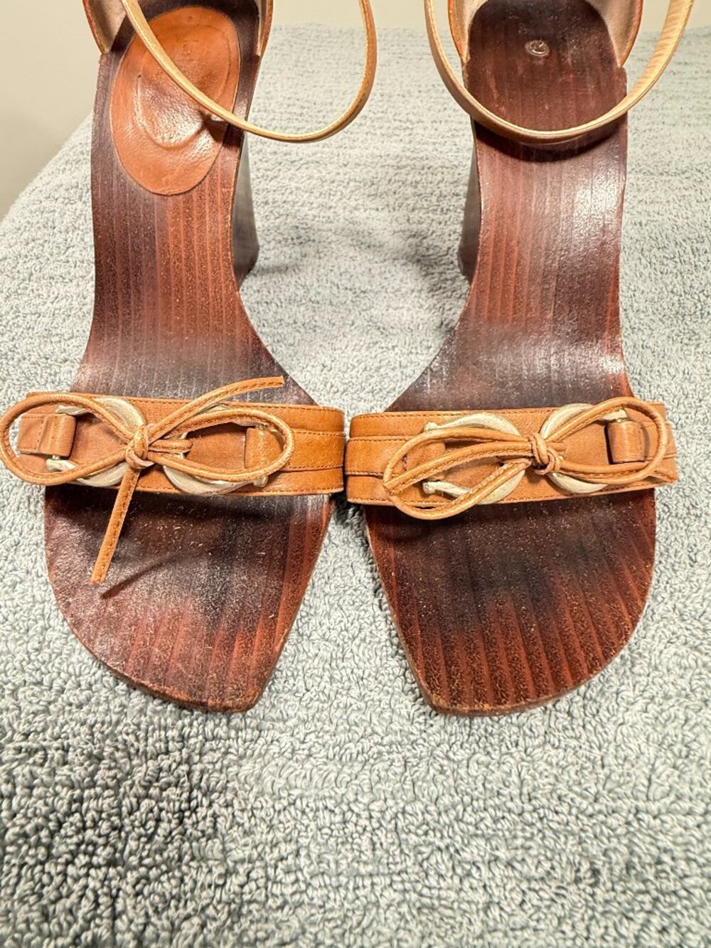 Kate Spade Vintage Wood Healed Sandals